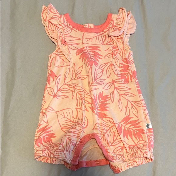 The Honest Company Coral Leaf Pattern Bodysuit - Picture 1 of 1